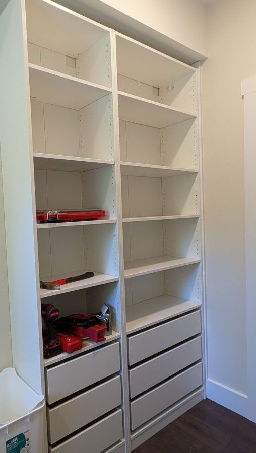 Shelving unit with storage