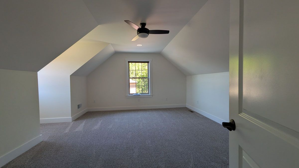 Third bedroom or office space