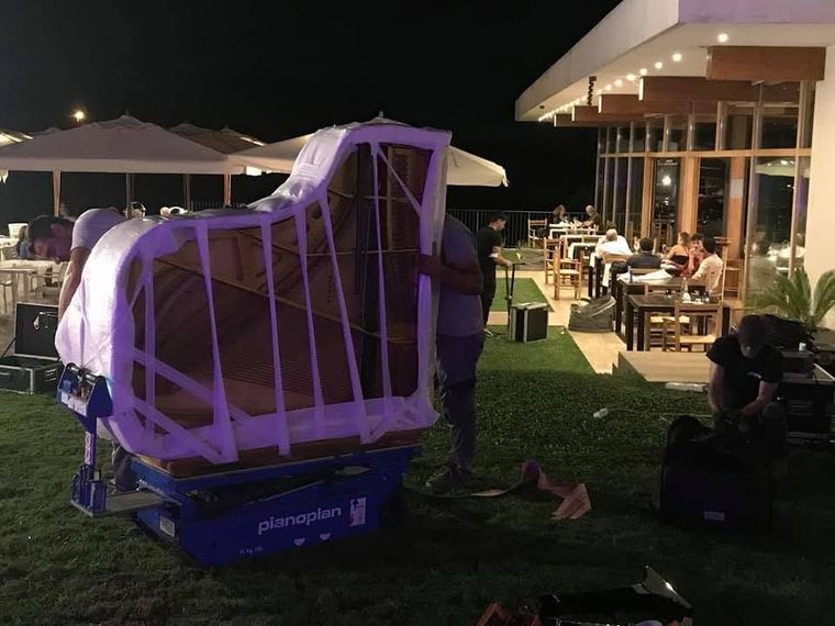 Trasporto pianoforte Roma con carrello specializzato e protezioni