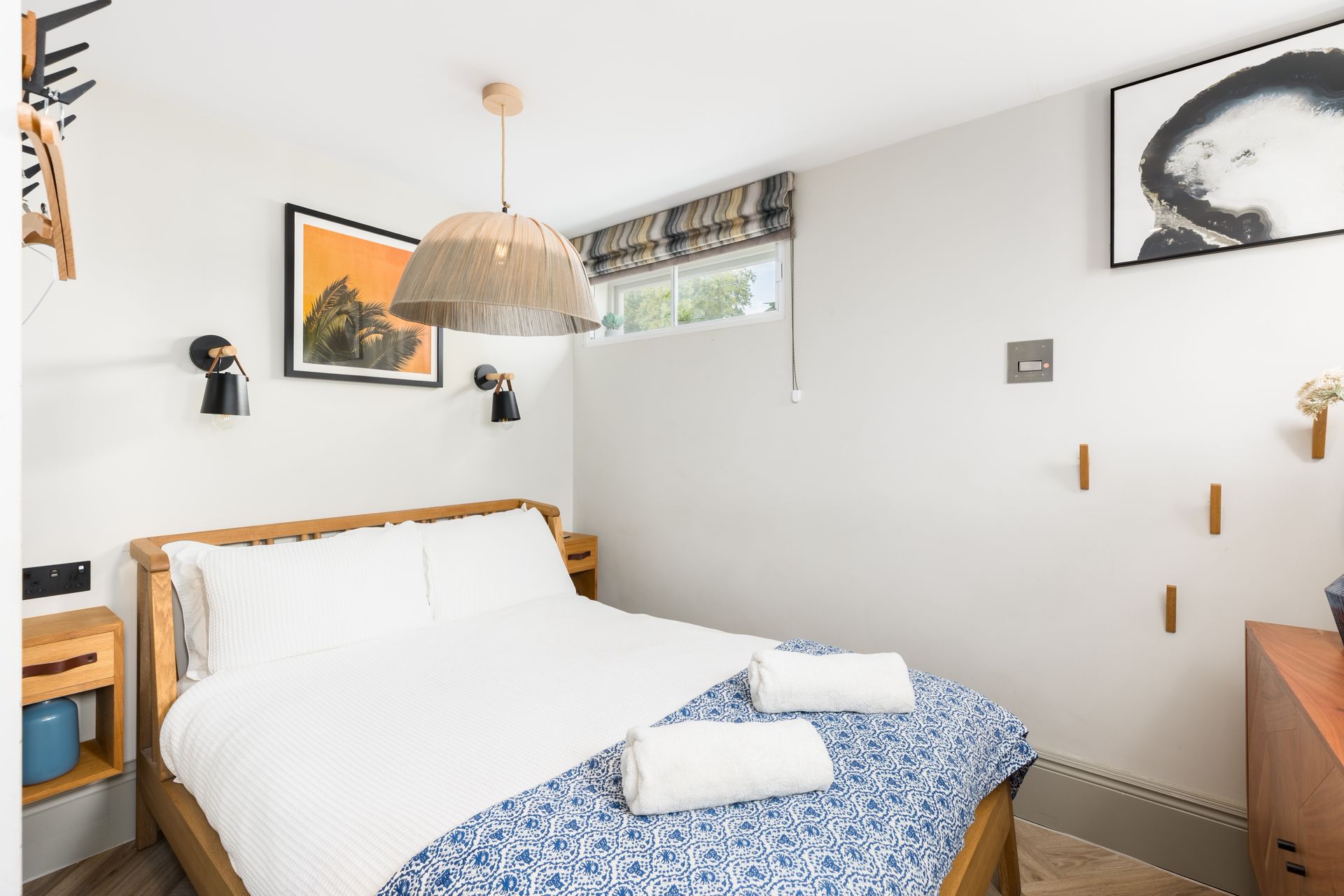 The Asthall Apartment images Neptune Apartments Cheltenham