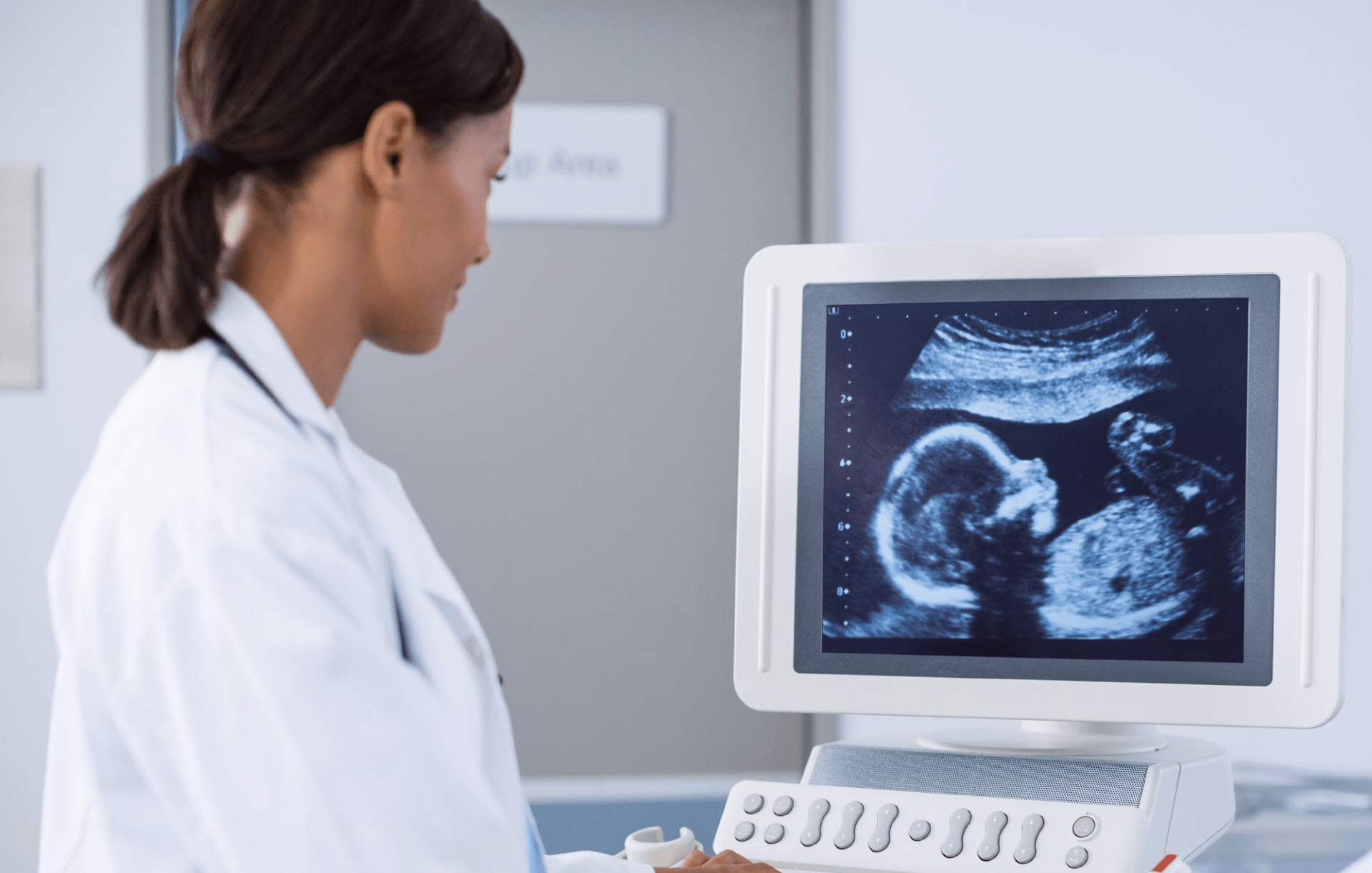 Partnering with Someone You Know for Surrogacy