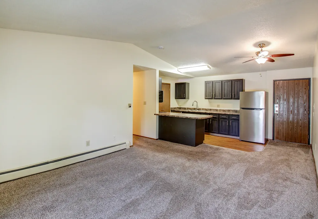 Gallery Sun Prairie Apartments for Rent in West Des Moines, IA