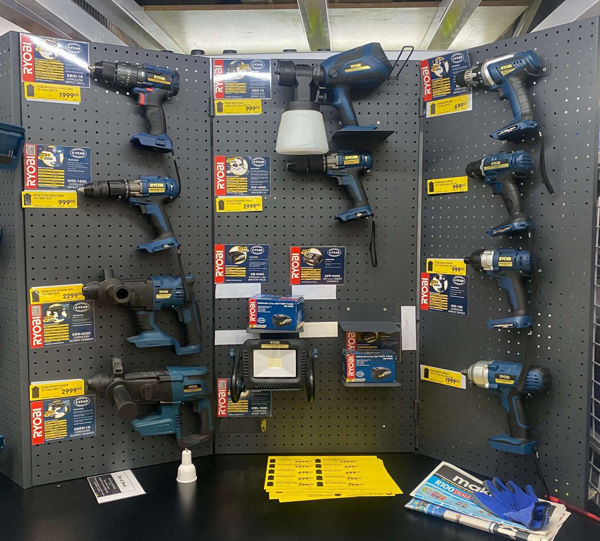 Storeworks Power Tool Display Units and Solutions