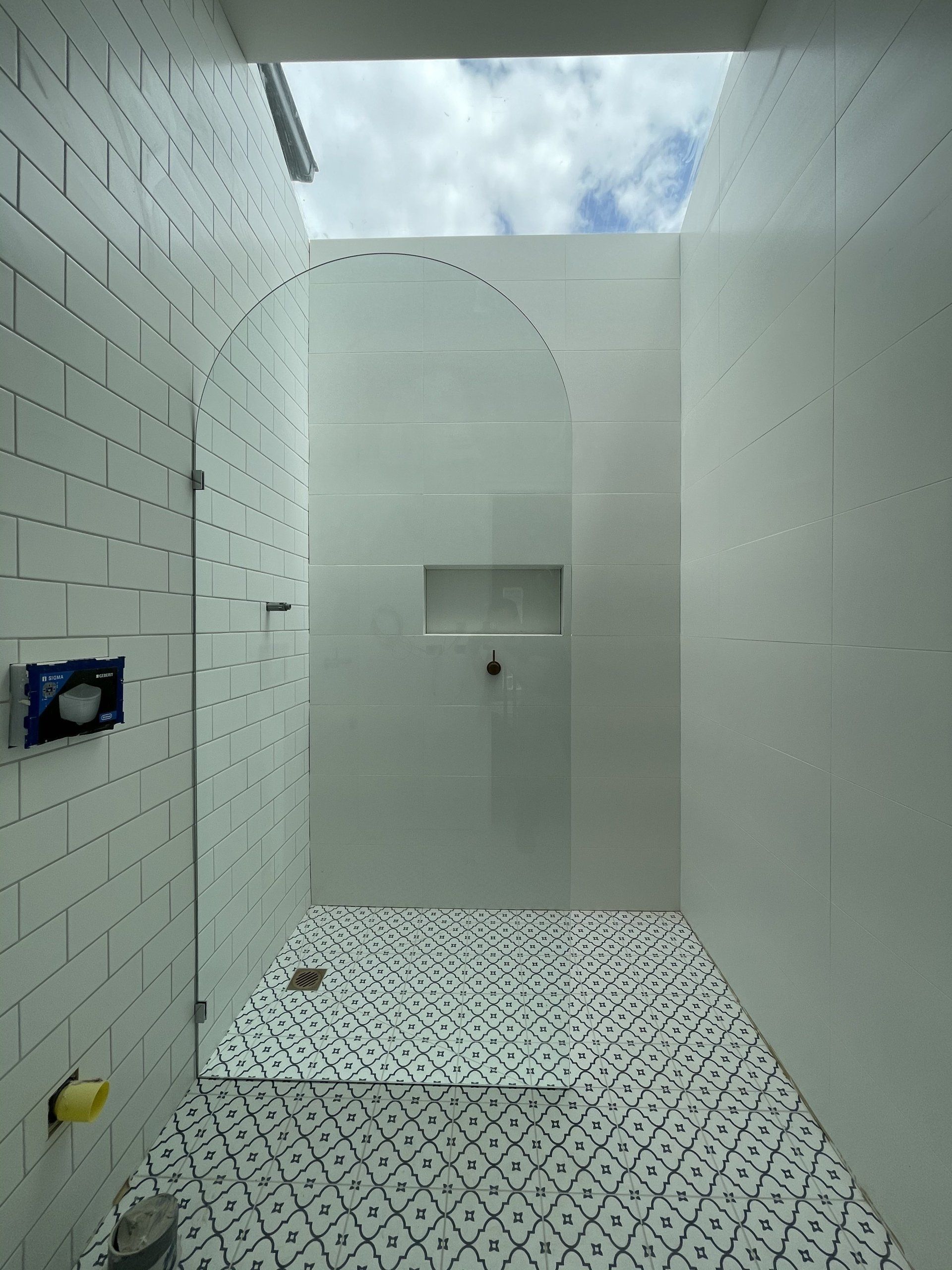 Frameless panel 08