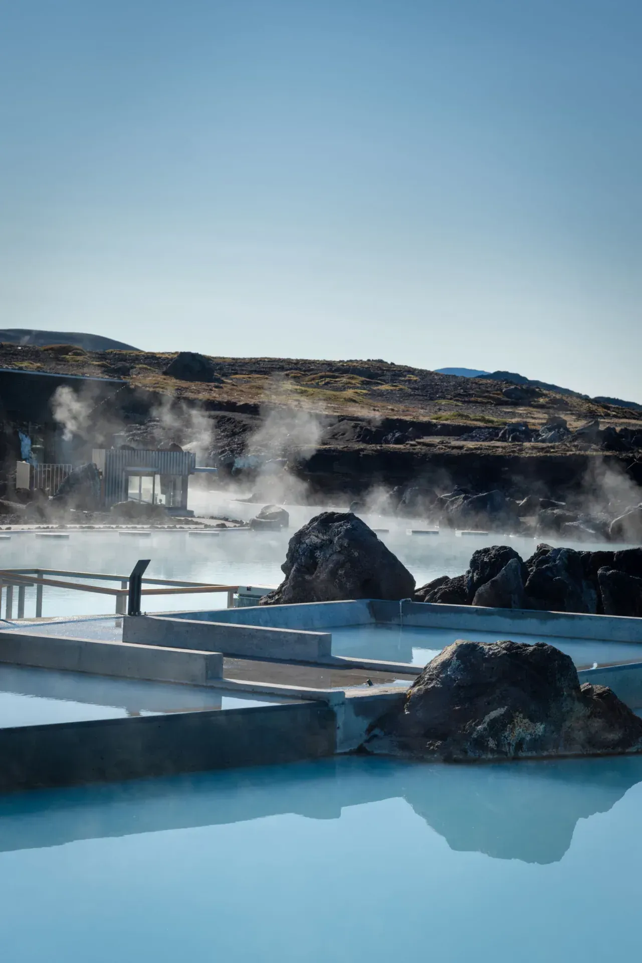 Lónið og heitir pottar