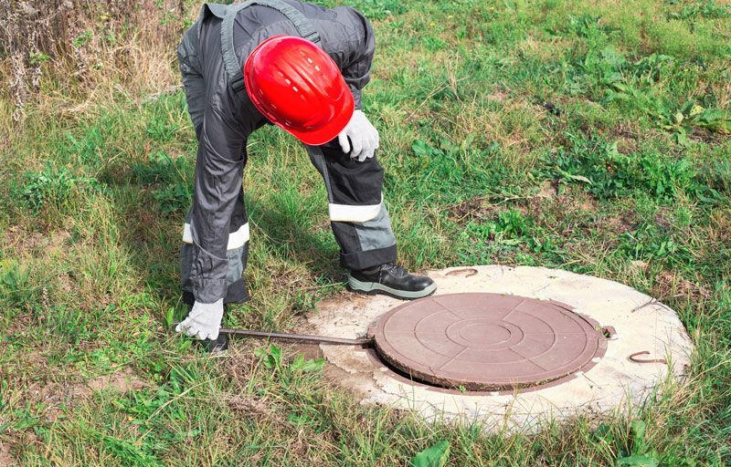 Opening A Septic Tank — Renton, WA — Neighbor’s Septic Opening A Septic Tank — Renton, WA — Neighbor’s Septic