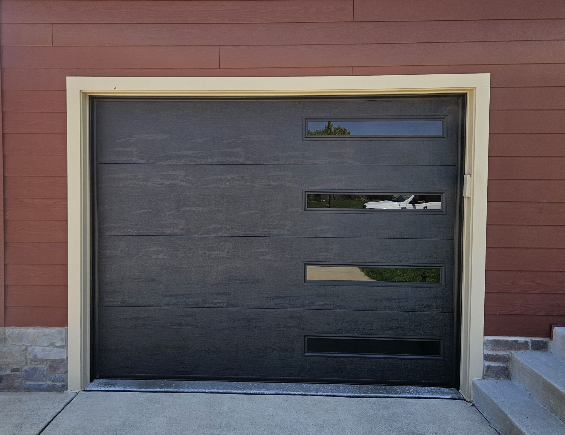 Garage door replacement in Highland, IN