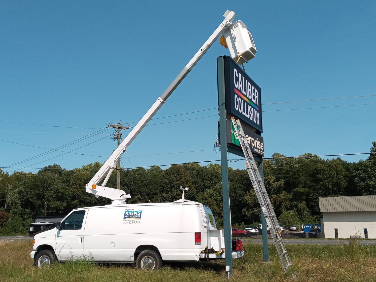 Custom commercial business sign installed by Carolina Signs & Wonders in Pineville, NC showcasing brand visibility and durability.