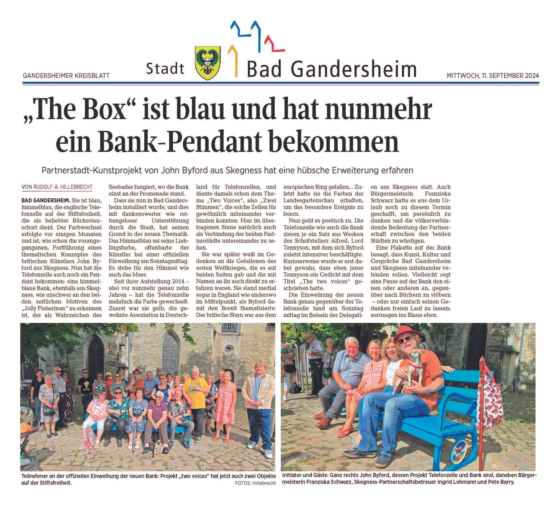Zeitungsartikel mit Gruppenfotos; Überschrift: „Die Box“ ist blau und hat jetzt einen Bankanhänger.