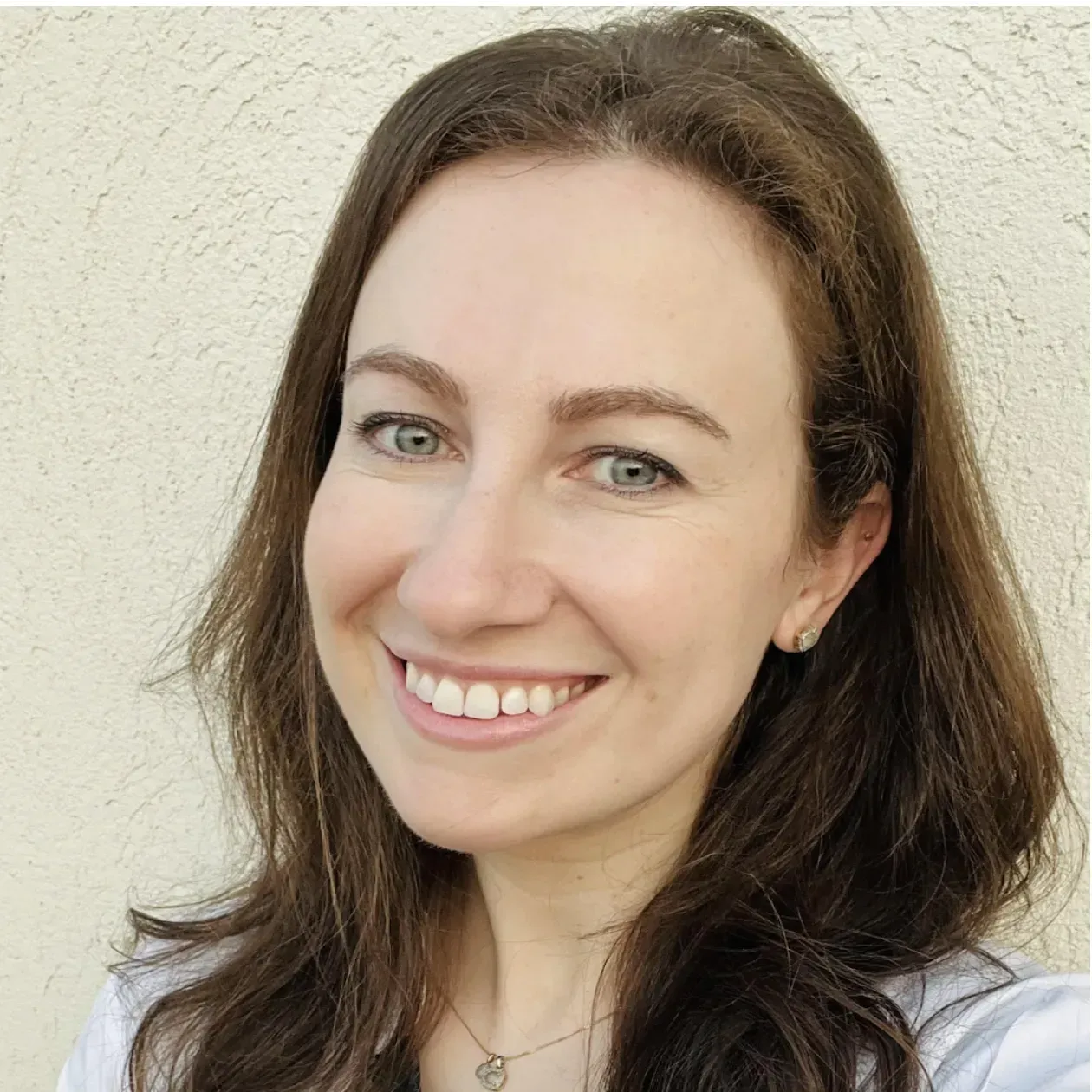 Dr. Elisheva Levine, MD – aesthetic physician specializing in Botox and non-surgical treatments in Tel Aviv