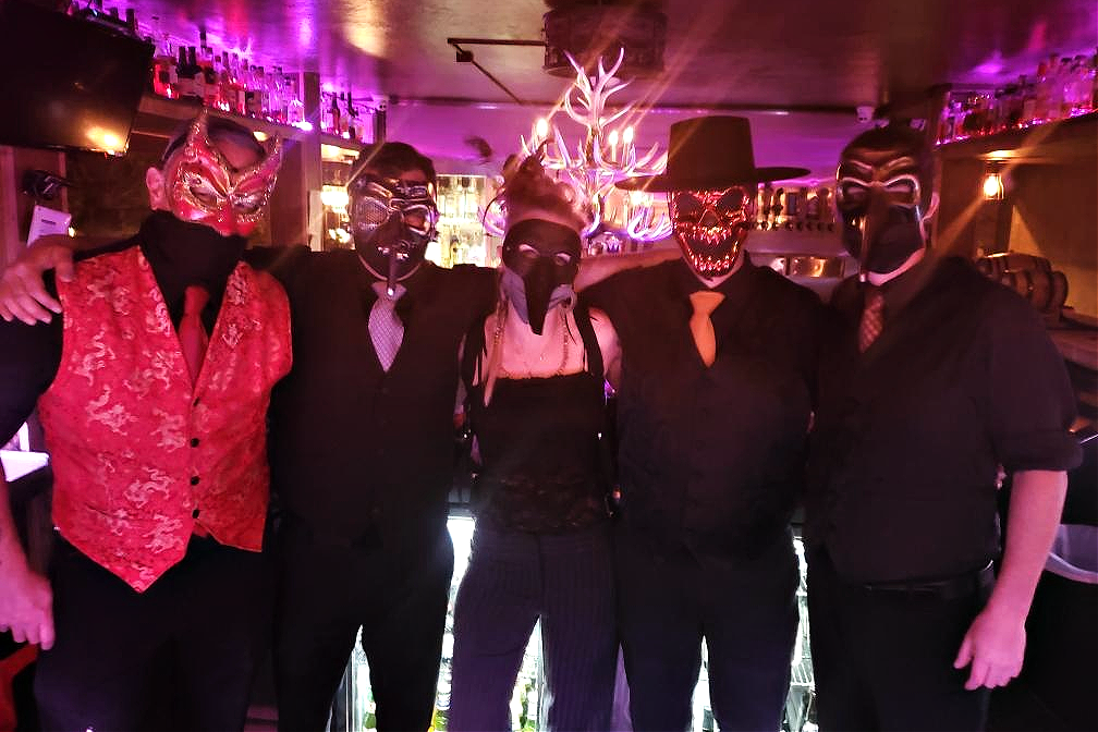 Halloween party, Point bar lounge