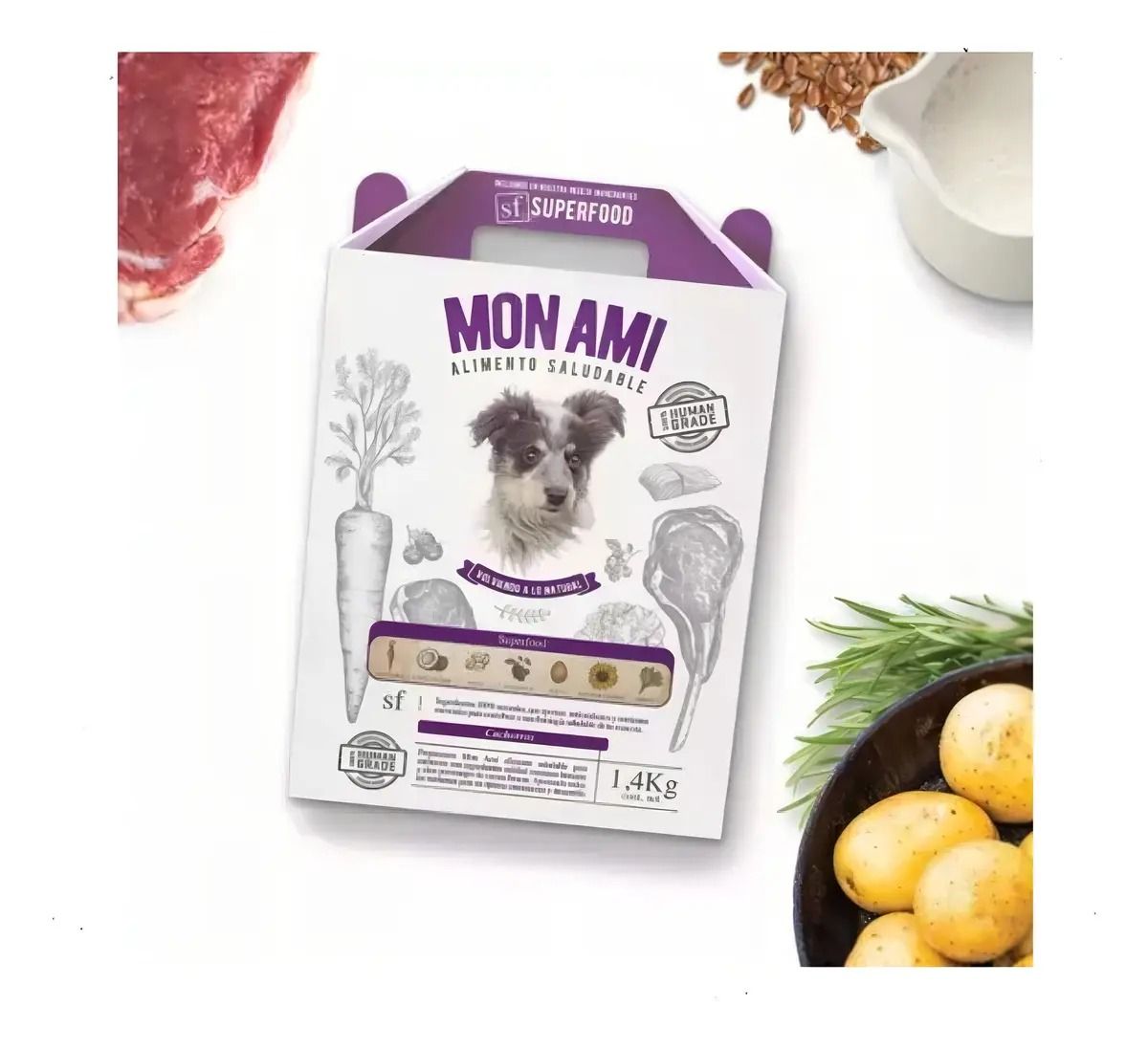 Bolsa de comida para perros MON AMI centrada sobre un fondo blanco con carne, hierbas y patatas a su alrededor.