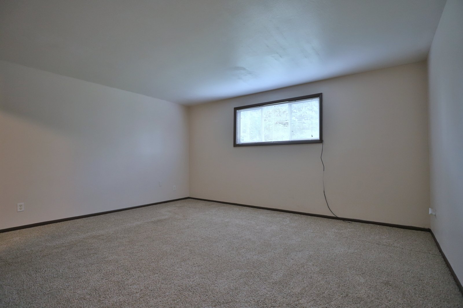 properties/peoriail/crestwoodapartments