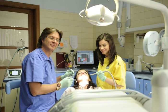 Hungarian Dentist in London
