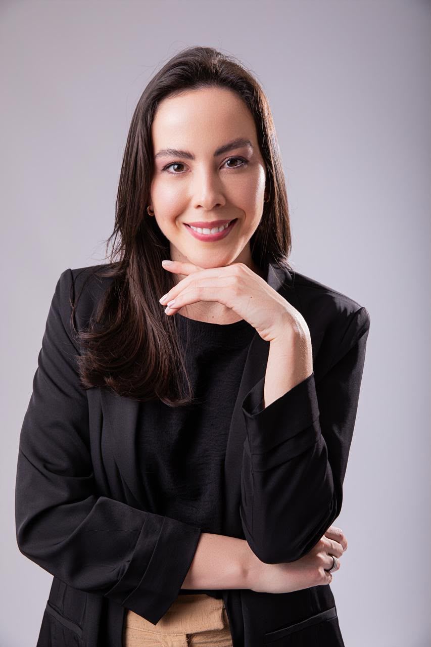 Cássia Silva Pereira - Fisioterapia Neurofuncional