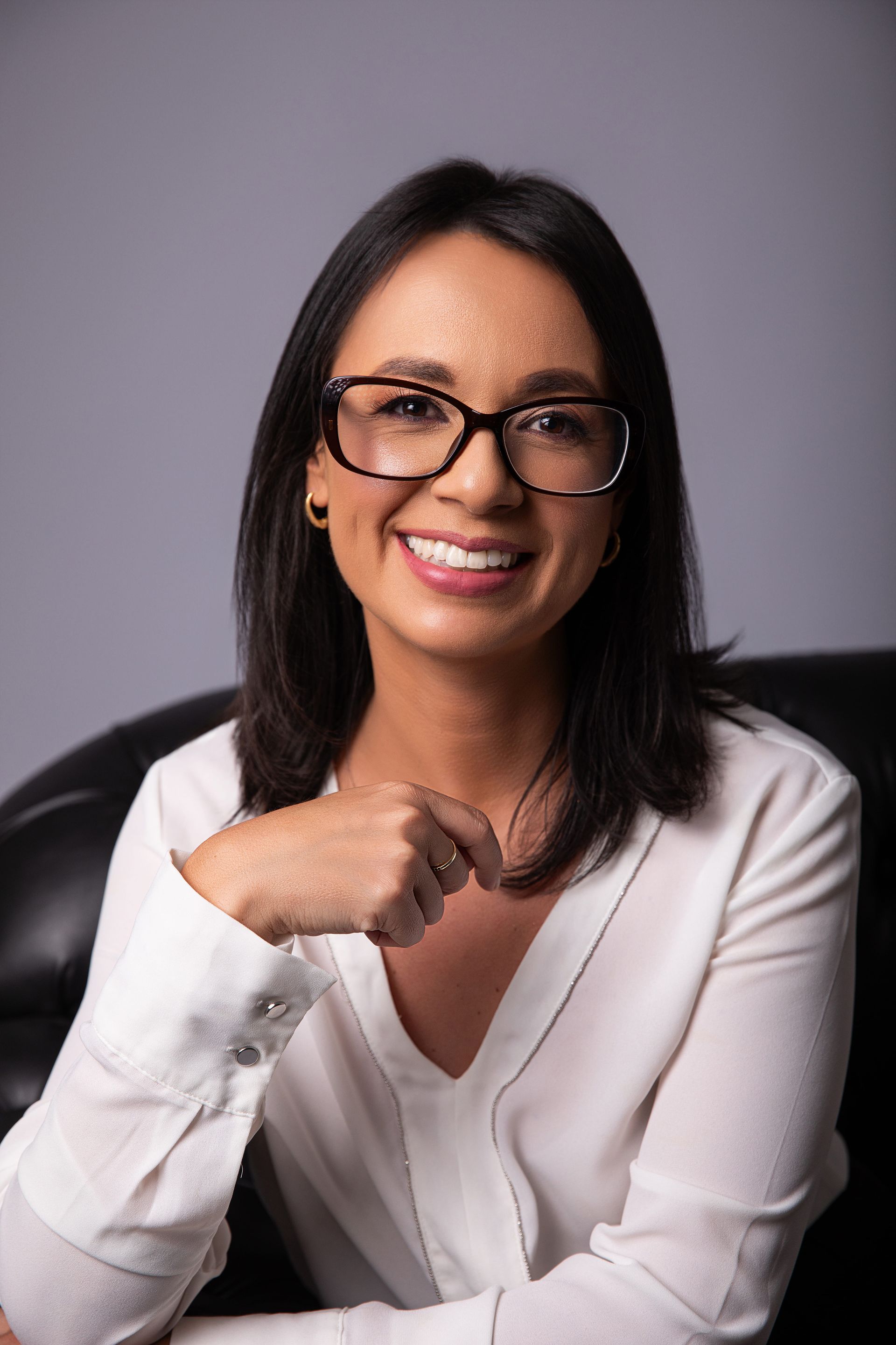 Eglae Aguiar - Fisioterapia com Ênfase em Equoterapia e Intervenções Neurofuncionais