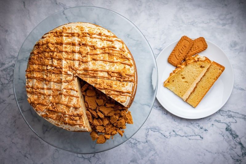 Biscoff Caramel Cake