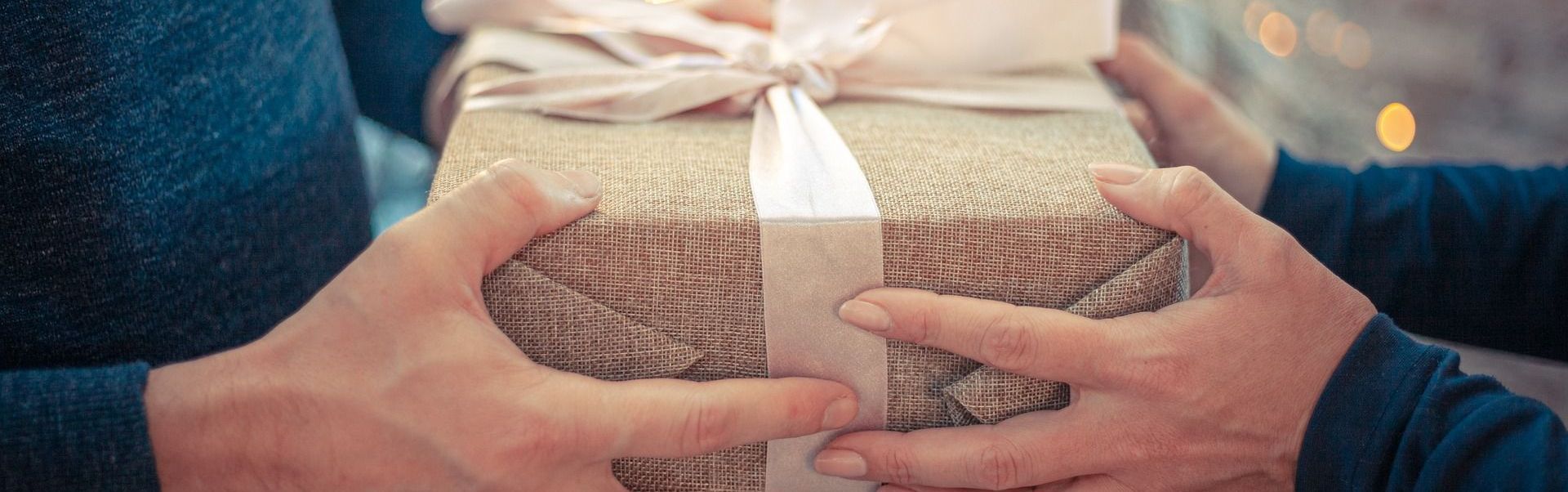 Creatieve relatiegeschenk ideeën om de band te versterken