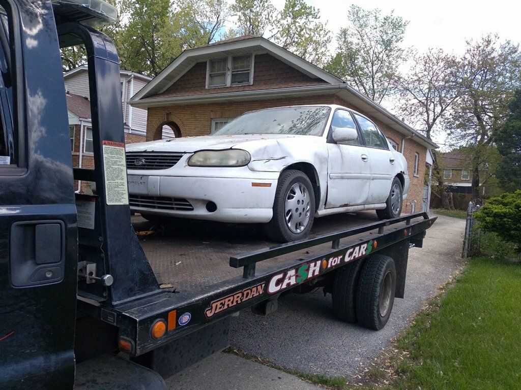 Junk Car Buyer in Bellwood, IL Junk Car Buyer in Bellwood, IL