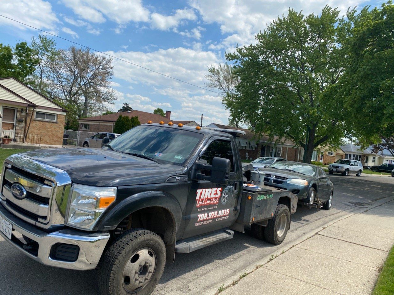 Junk Car Removal in Chicago, IL Junk Car Removal in Chicago, IL