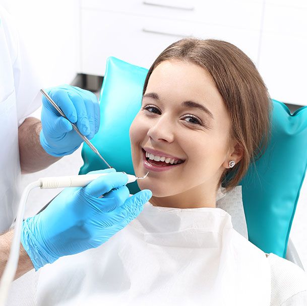 DR. ANTONIO ALCÁZAR FRANCO, DENTISTA ESPECIALISTA EN NIÑOS