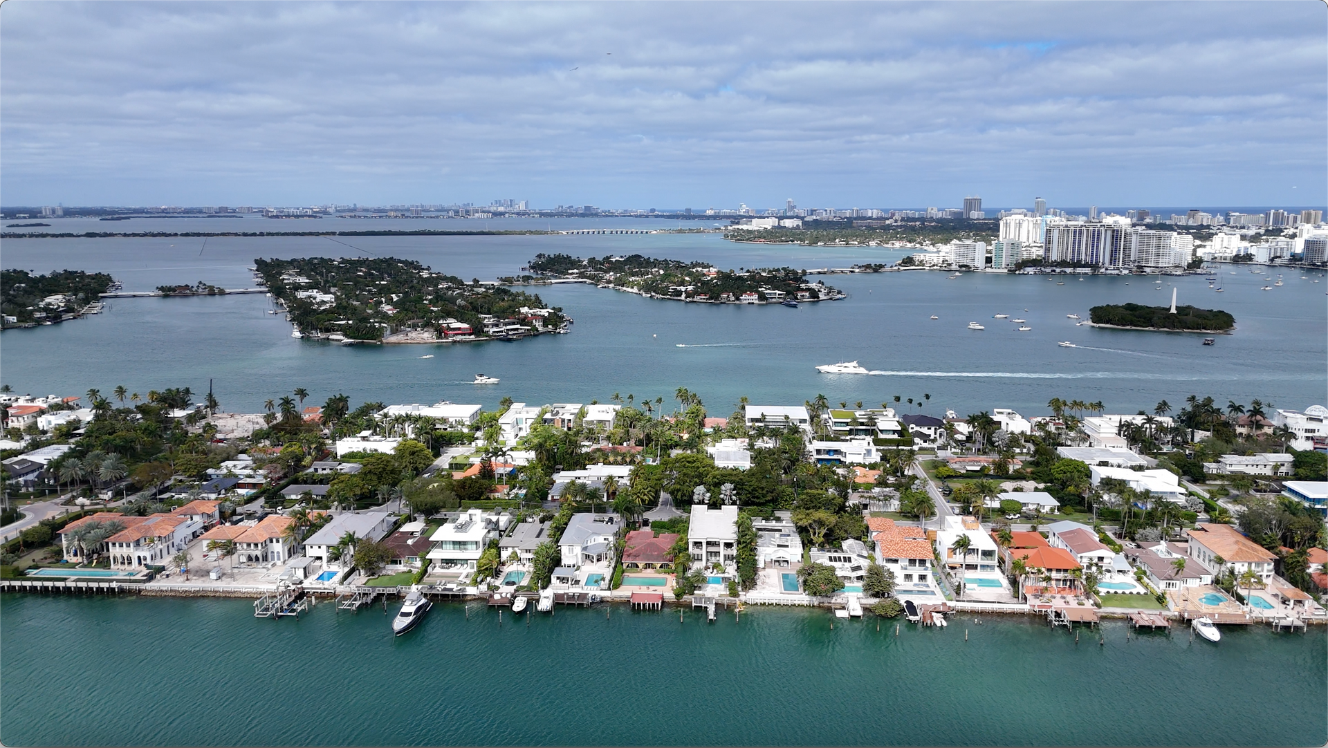 palm and hibiscus islands, south florida, hibiscus islands, bridge road, sand dredging,carl fisher,
southern part, carl fisher
turquoise waters