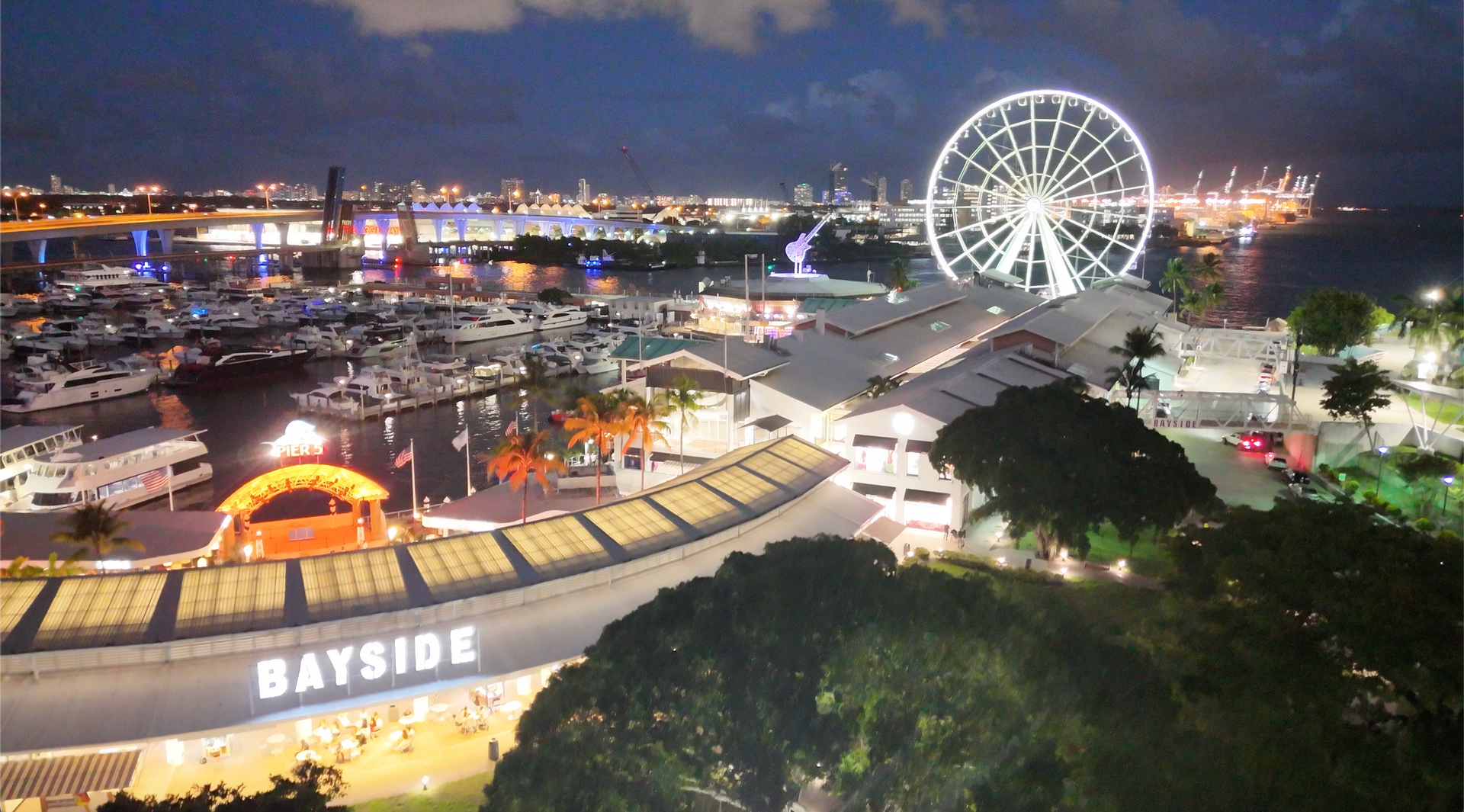 Biscayne Bay, Boat Tours, yes Boat tours from Bayside, Miami Night, downtown Miami