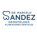 Logotipo del Dr. Marcelo Andez, dentista especializado en alineadores dentales. Icono de diente azul con texto azul oscuro.