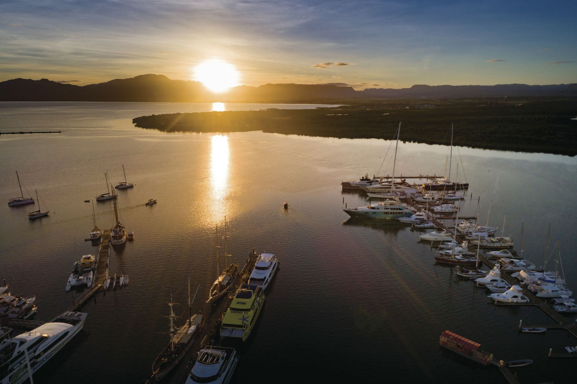 Denaru Marina, Fiji