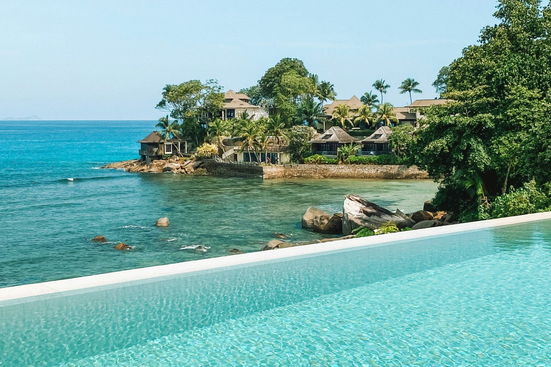 Victoria, Beau Vallon, Mahe