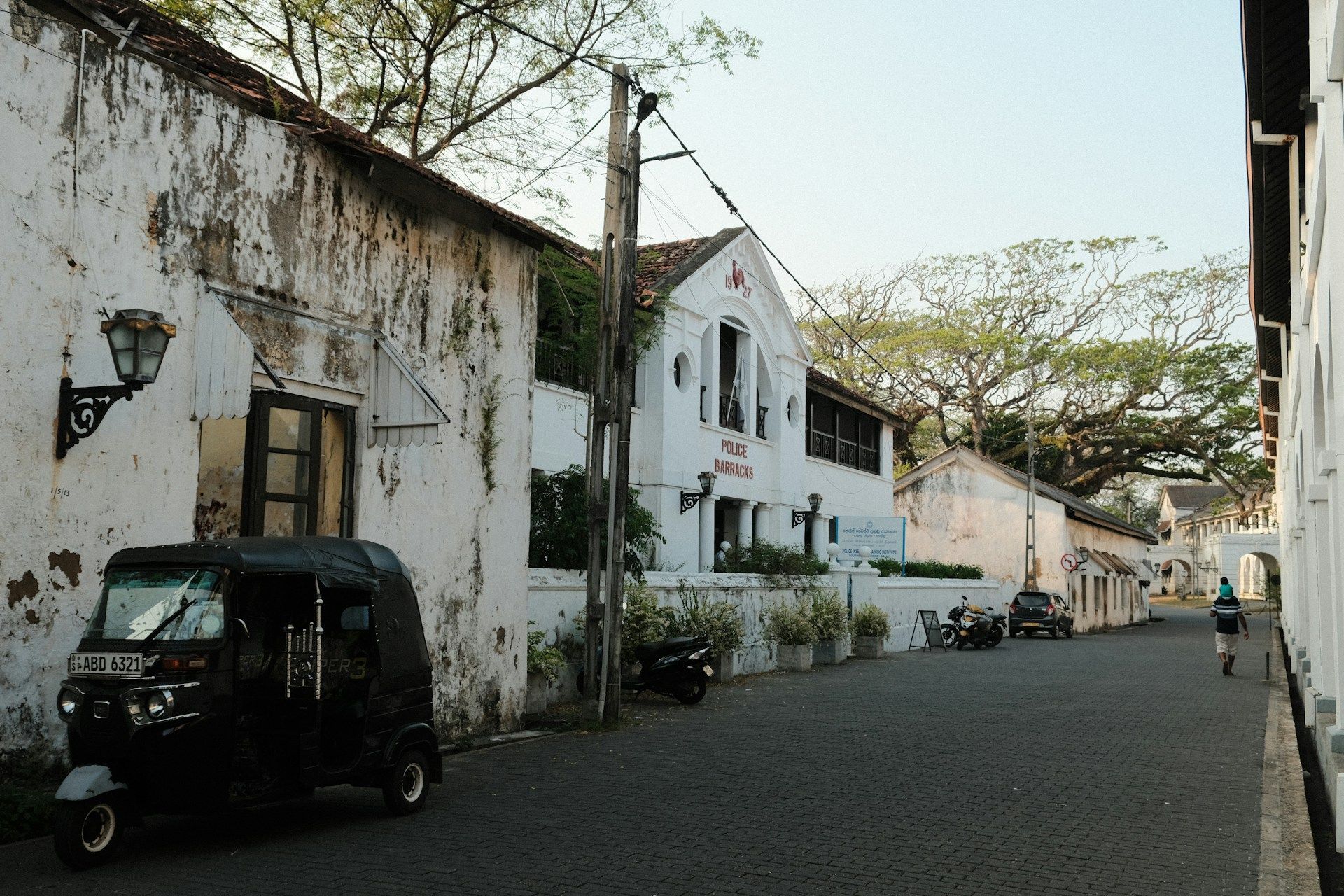 Fort Galle Street, Sri Lanka