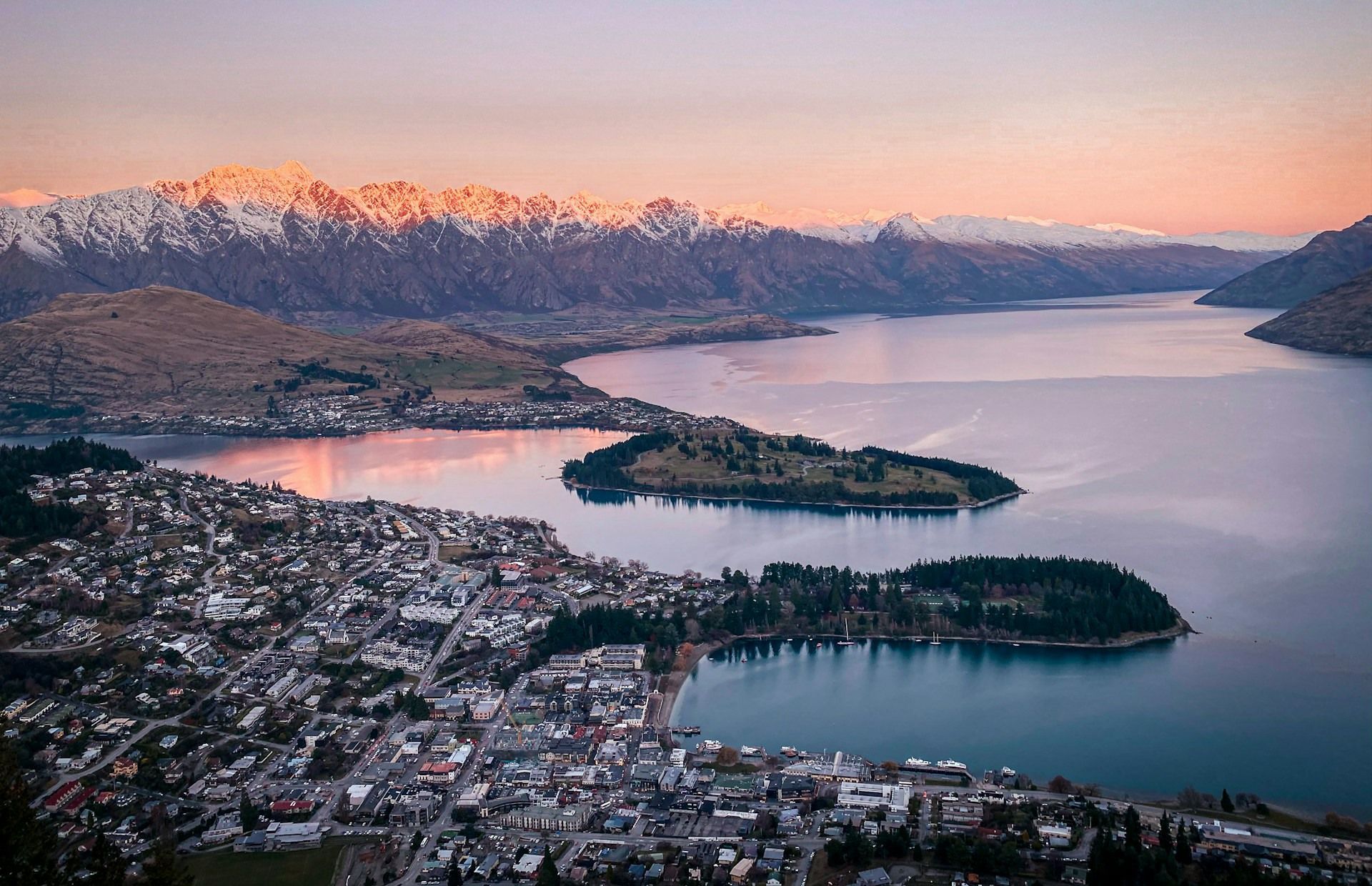 Queenstown Shoreline, New Zealand
