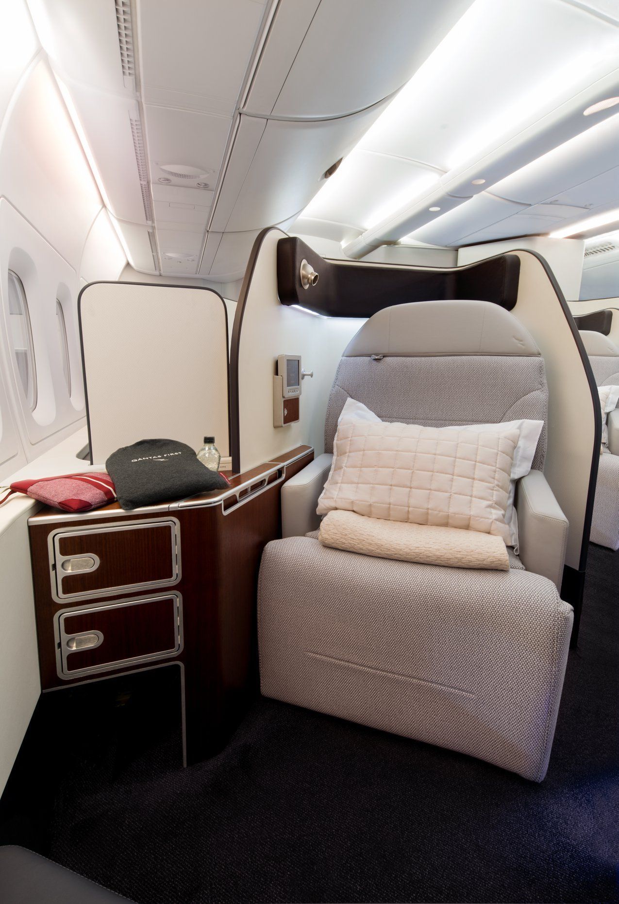 Qantas, First Class Cabin