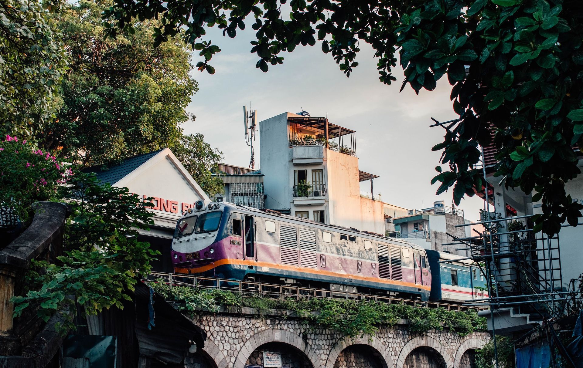 Hoan Kiem Long Bien Bridge, Hanoi, Vietnam