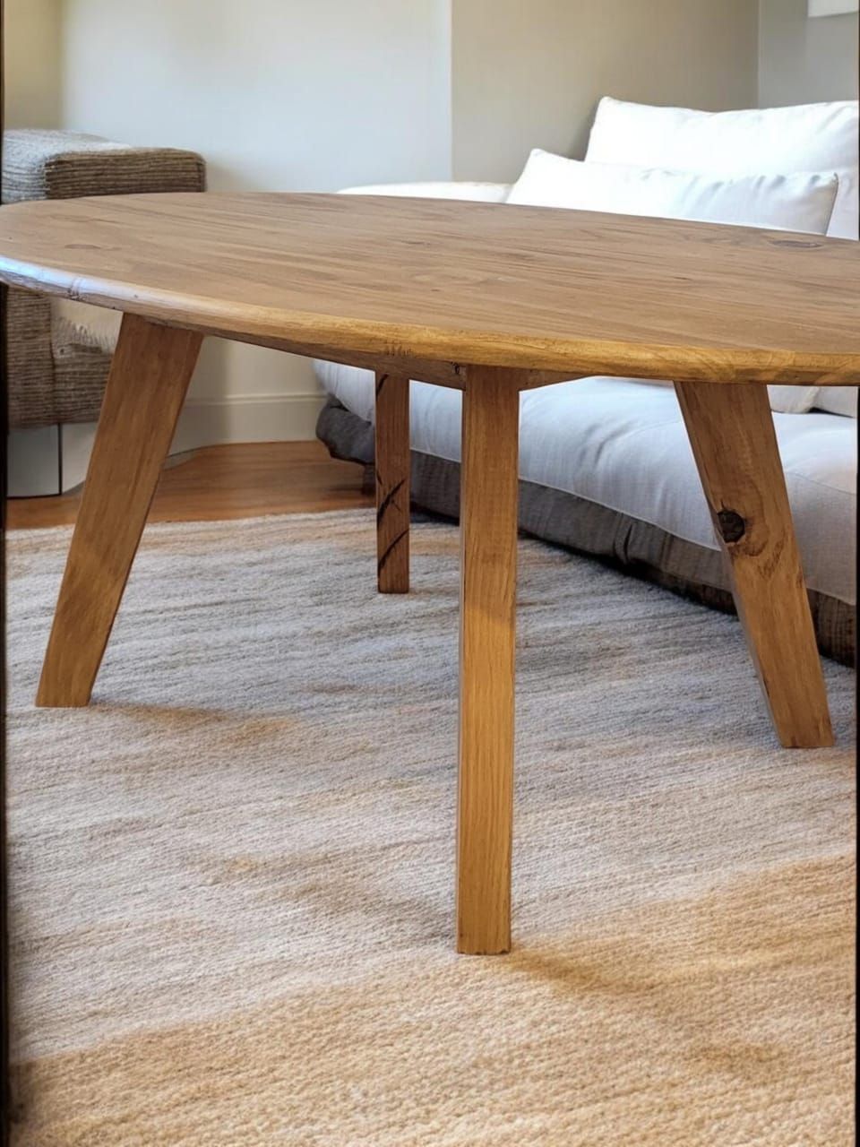 Mesa Oval Ratona Petiribi