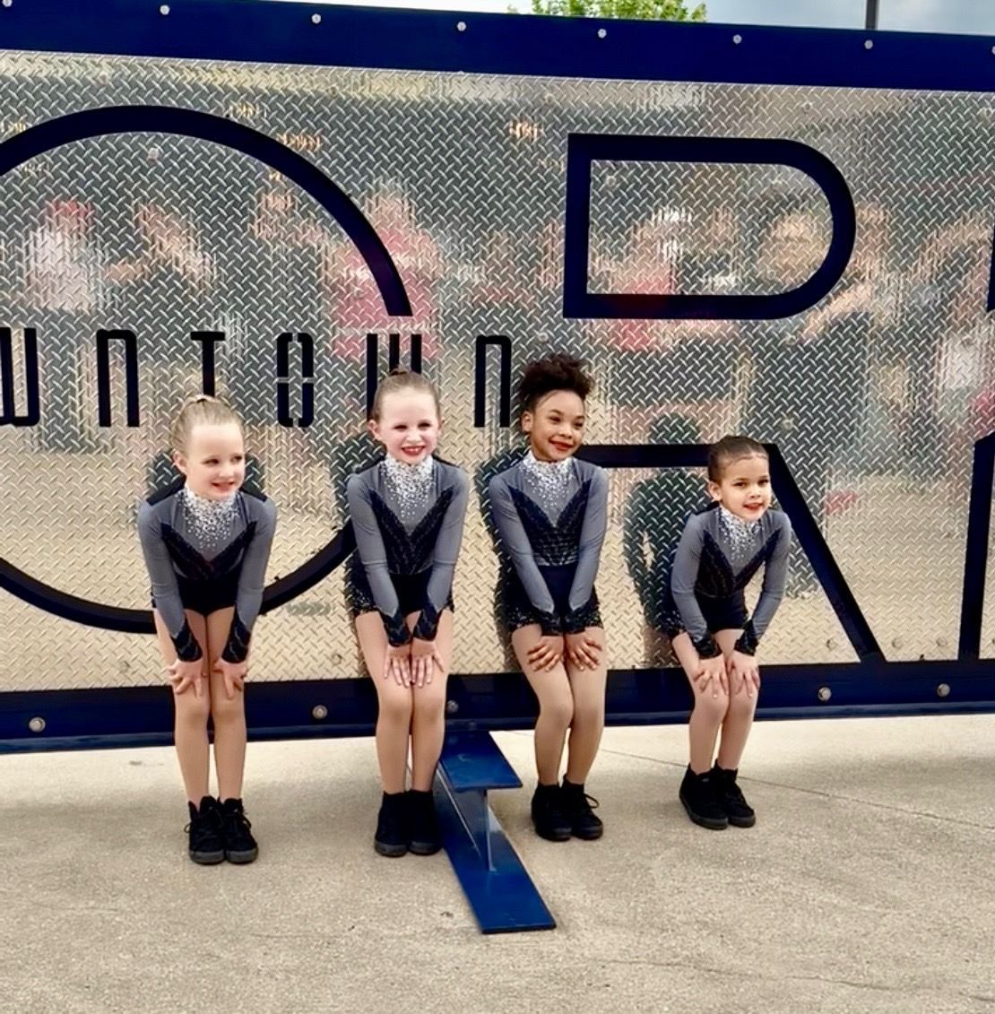Hip Nut dancers