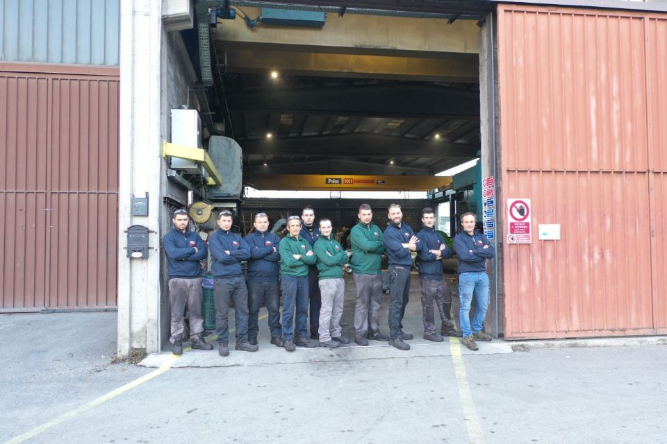 Personale specializzato in lavorazioni di meccanica di precisione