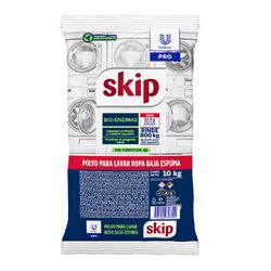 Bolsa de detergente Skip con empaque blanco, azul y rojo y gráficos de espuma.