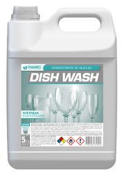 Jarra blanca de detergente líquido para lavavajillas con la etiqueta “DISH WASH” y vasos en la etiqueta frontal.