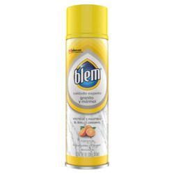Lata de aerosol amarilla de abrillantador de muebles Blem con aroma a almendra y vainilla sobre fondo blanco.