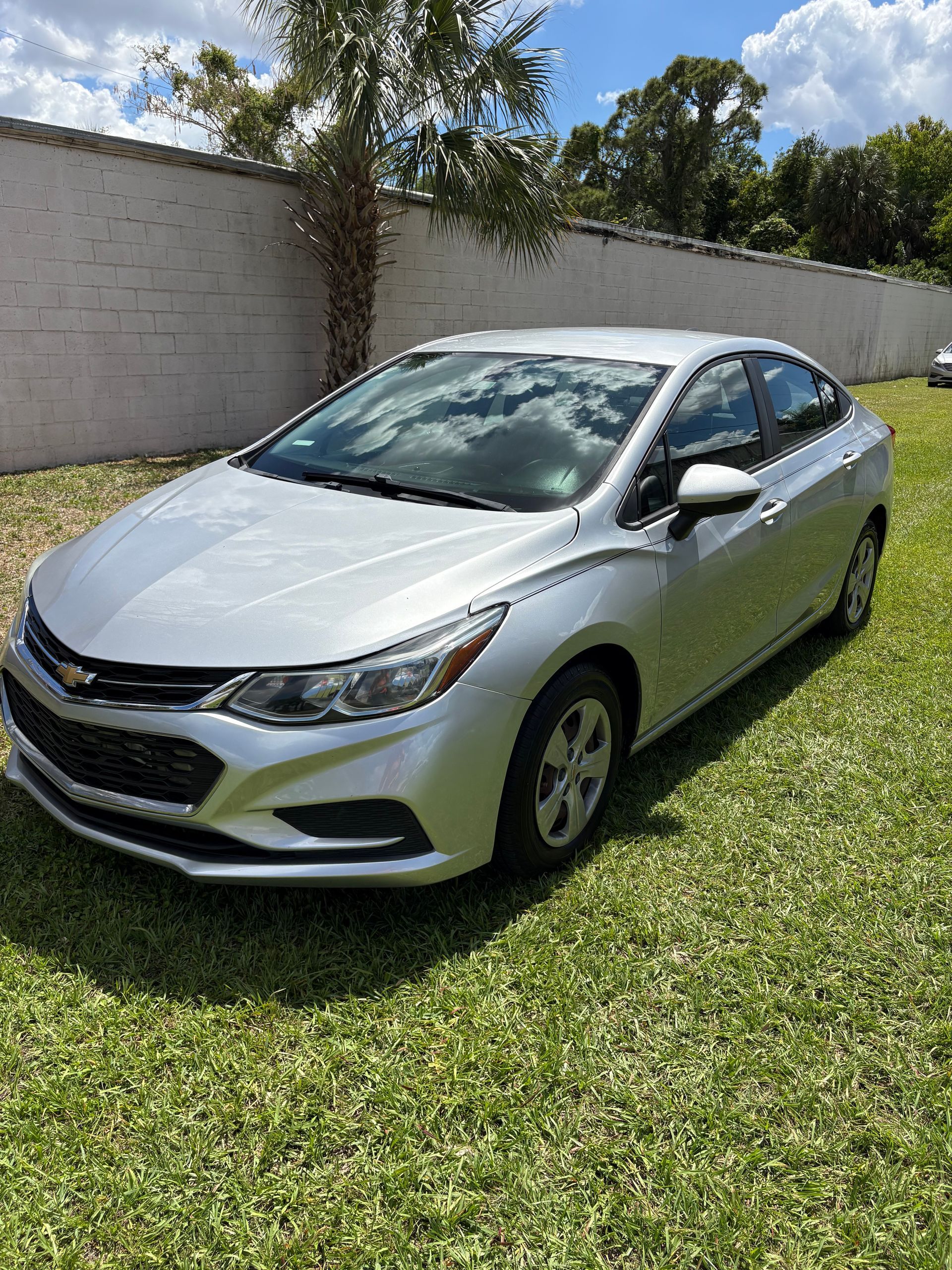 2017 Chevrolet cruze LS Sedan 4D