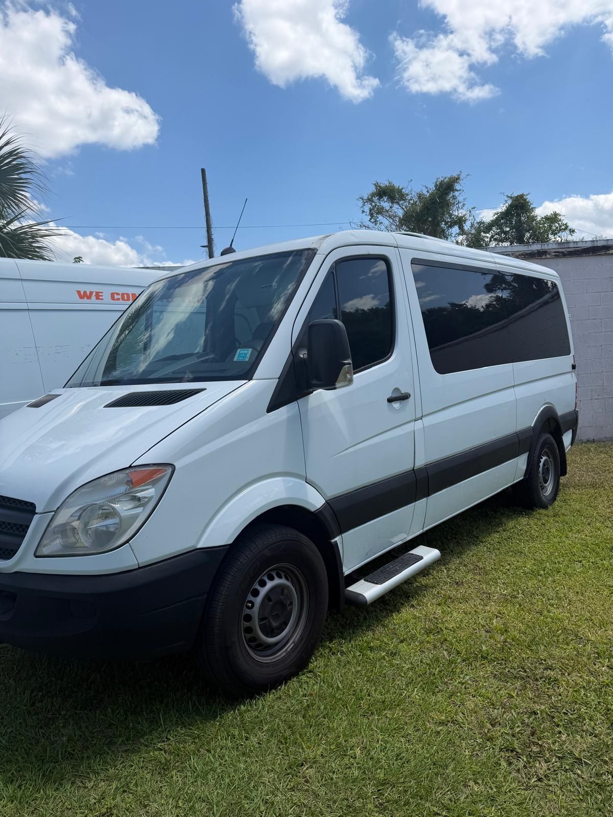 2013 Mercedes-Benz Sprinter 2500 Passenger Standard Roof w/144