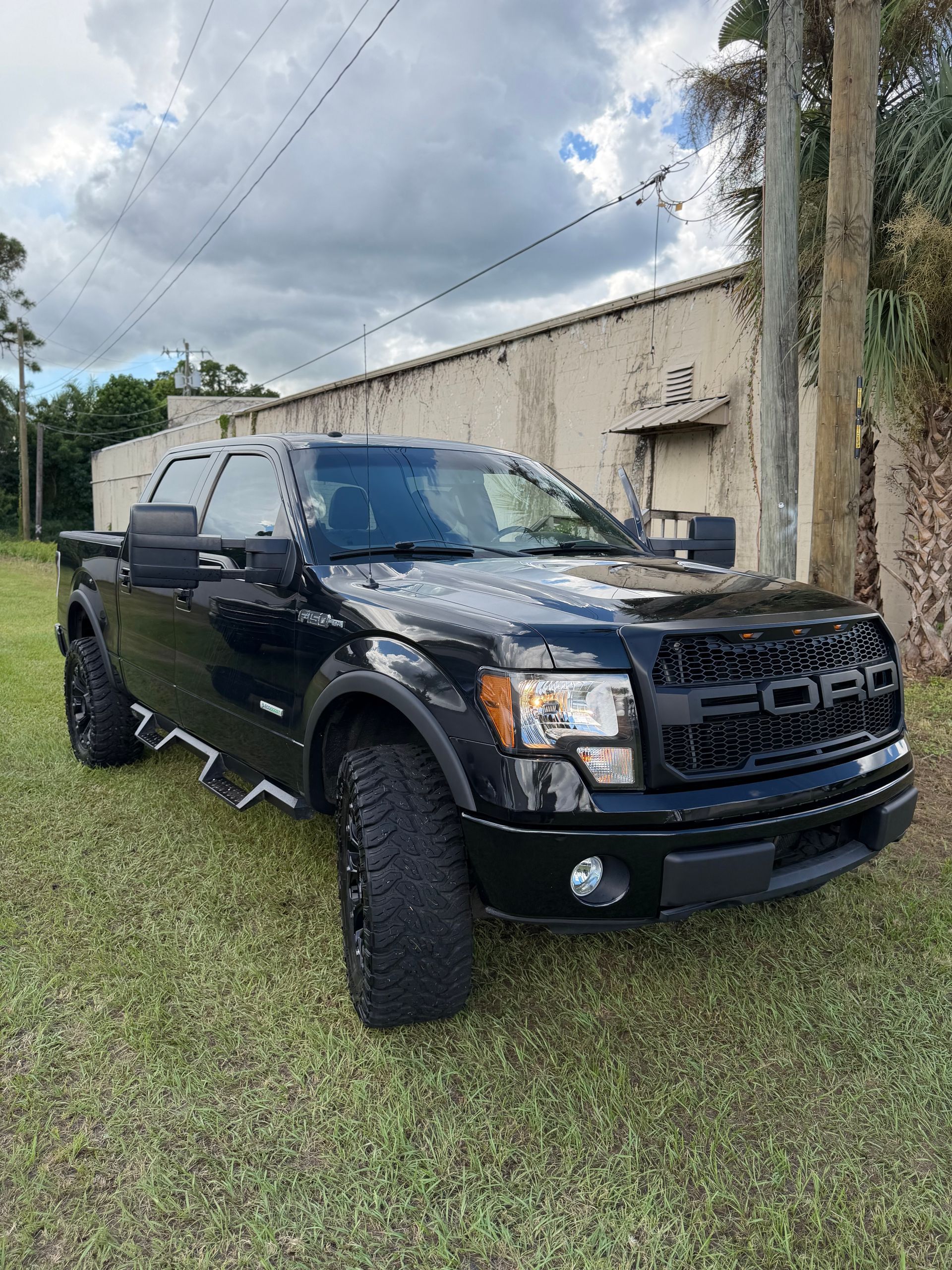 2012 Ford F150 SuperCrew Cab FX4 Pickup 4D 5 1/2 ft