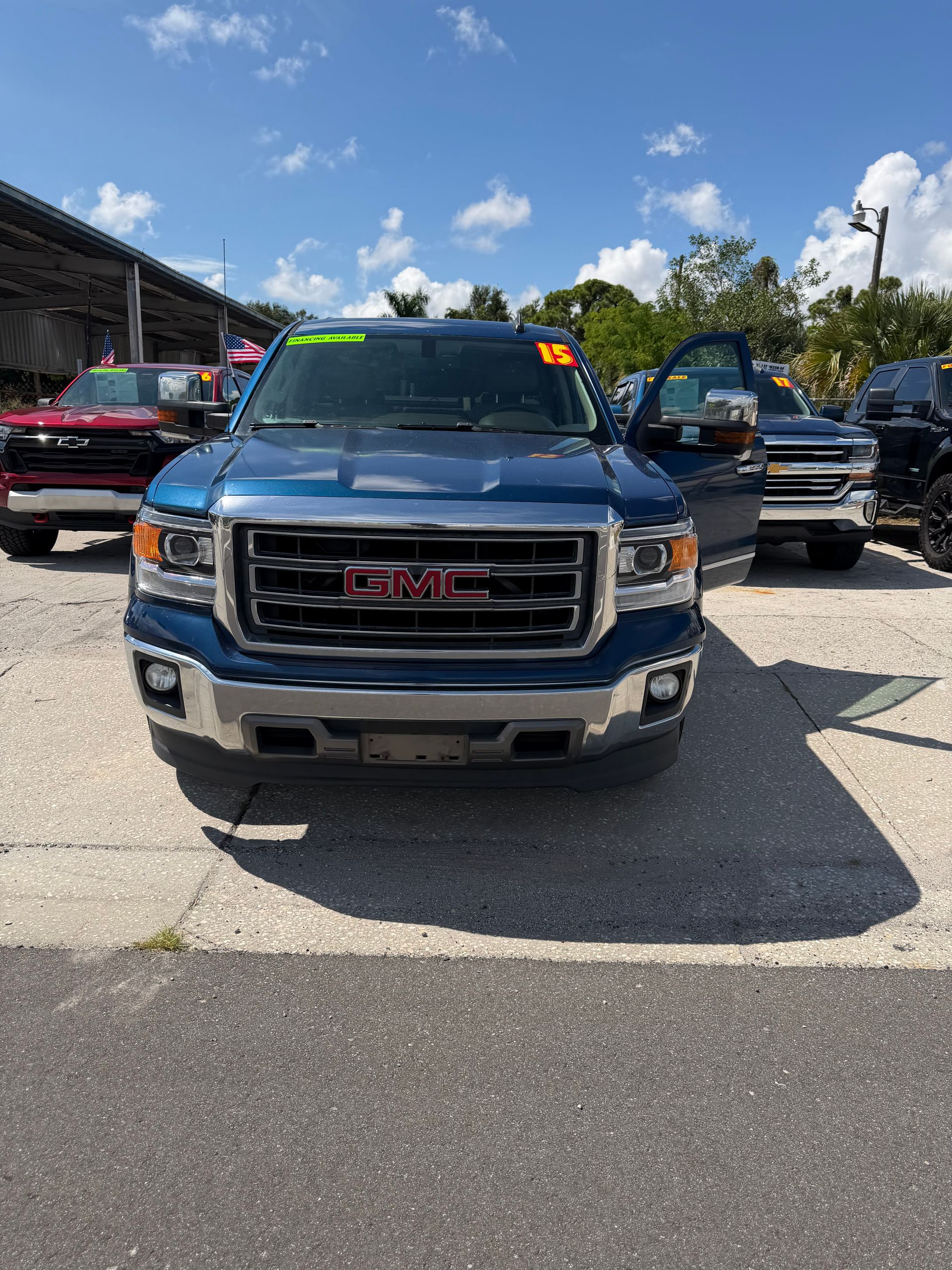 2015 GMC Sierra 1500 Crew Cab SLT Pickup 4D 5 3/4 ft