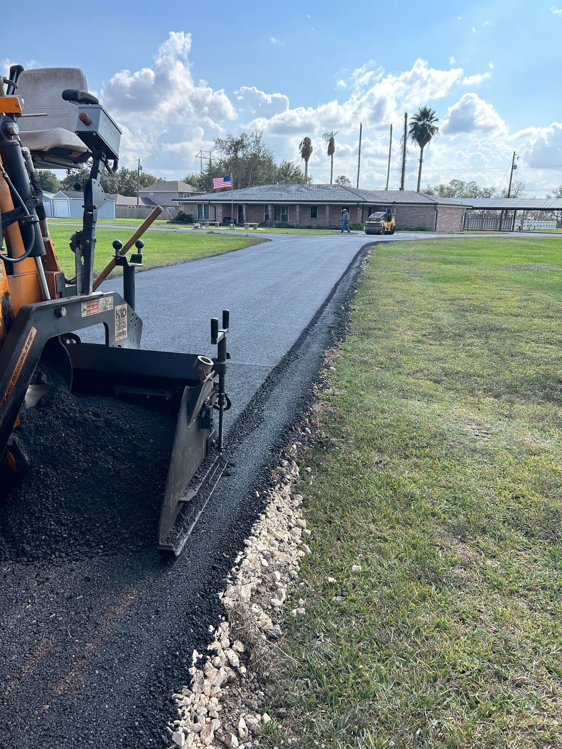 Gravel Parking Space — Sealy, TX — Sealy Paving, Inc. Gravel Parking Space — Sealy, TX — Sealy Paving, Inc.