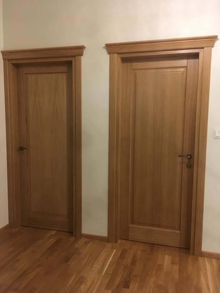 Medinės vidaus durys