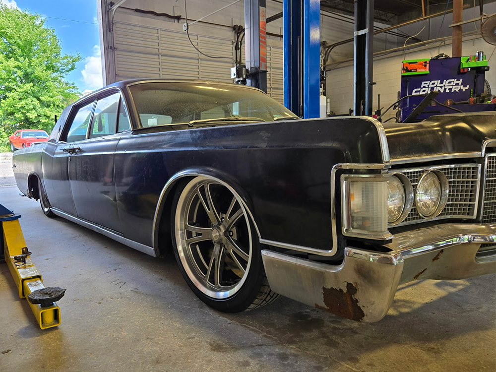 Premier Automotive Gallery Image