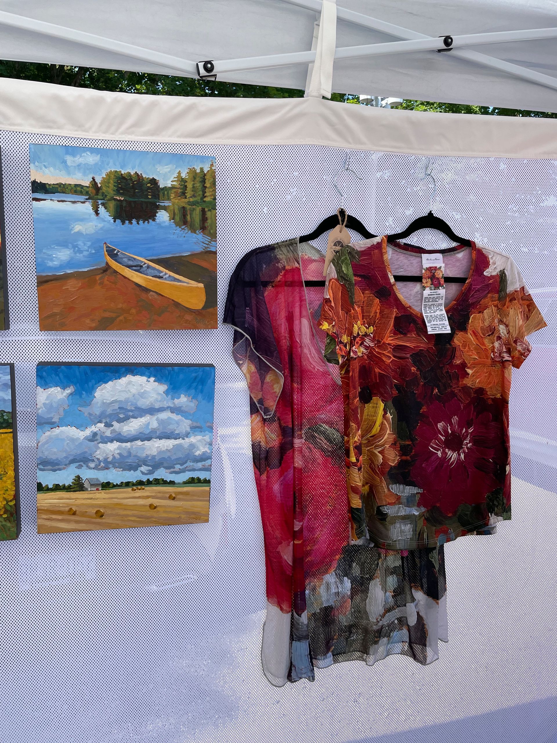Flesherton Farmers' Market  artwork and clothing.