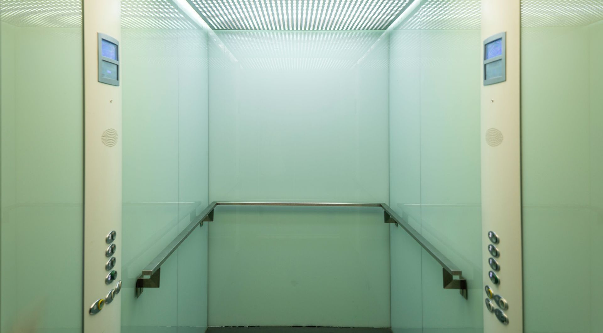 Elevator empty, ready for moving furnitures