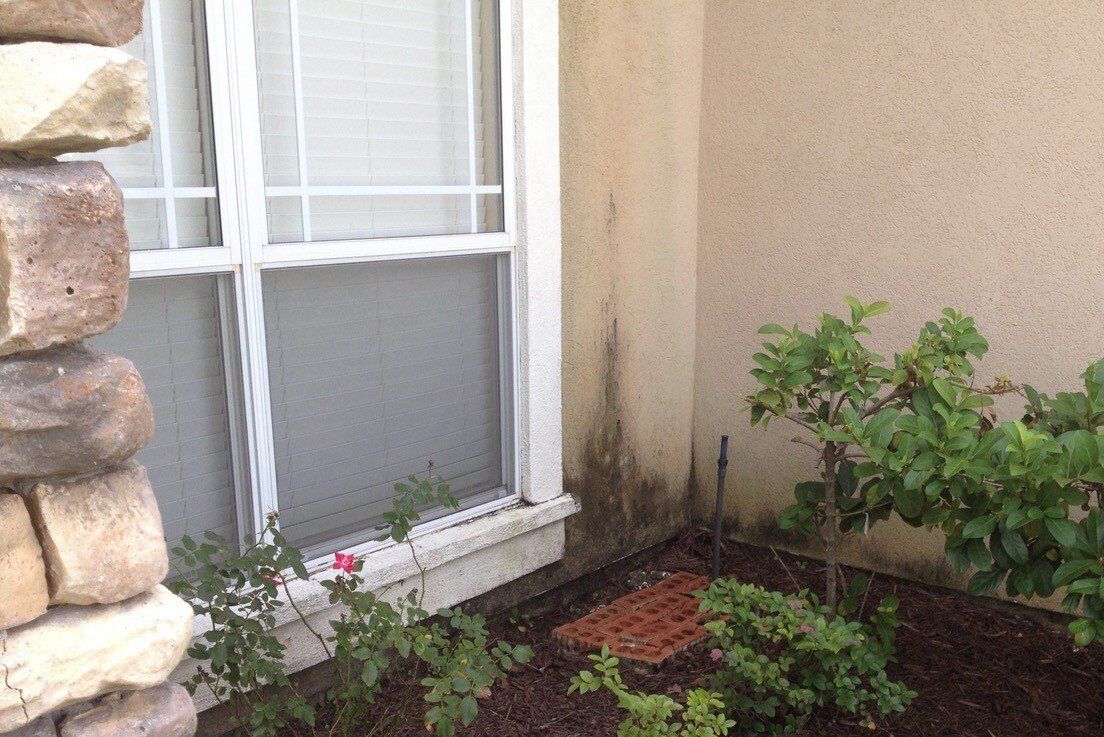 Stewart Pressure Cleaning Before stucco and coquina cleaning